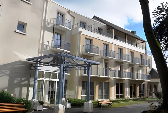 Residence Les Eleades Residence Service Loudeac